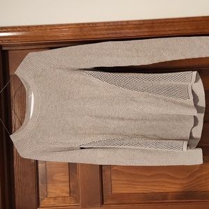 Woman's NIC & ZOE sweater